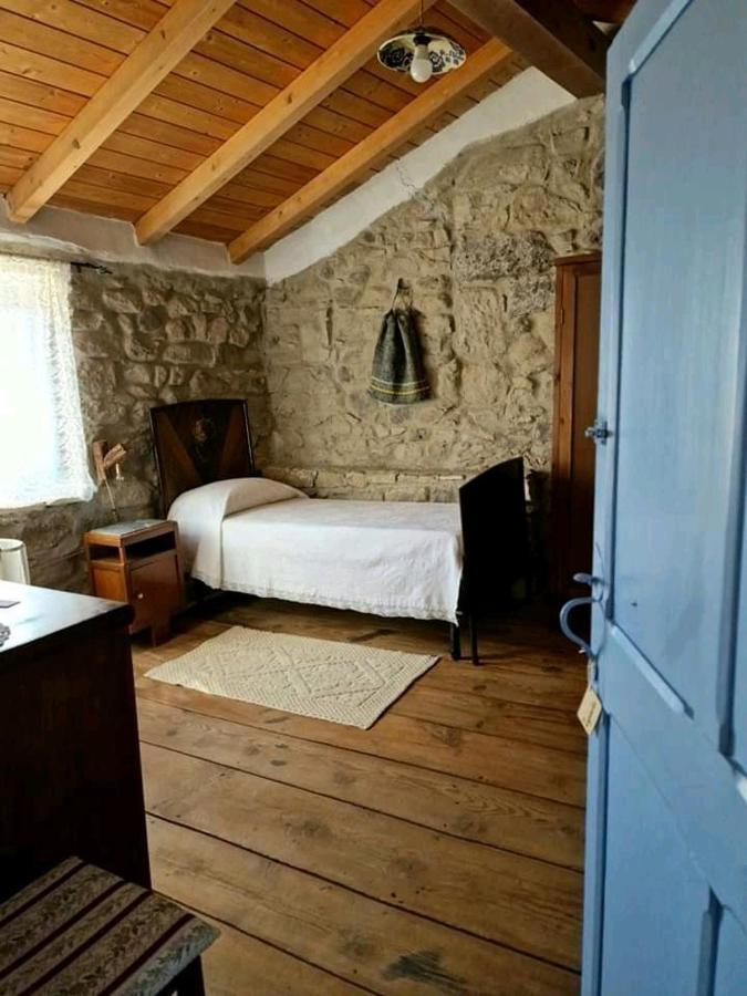 Hotel Sa Domu De Ziu Antoneddu à Tuili Extérieur photo