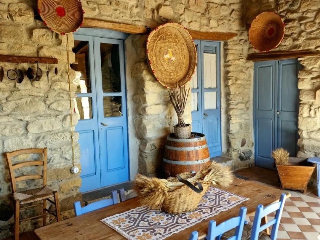 Hotel Sa Domu De Ziu Antoneddu à Tuili Extérieur photo