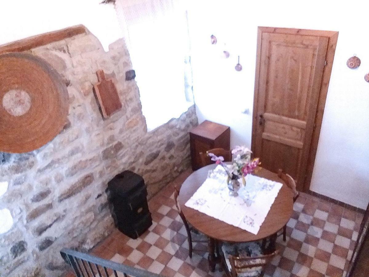 Hotel Sa Domu De Ziu Antoneddu à Tuili Extérieur photo